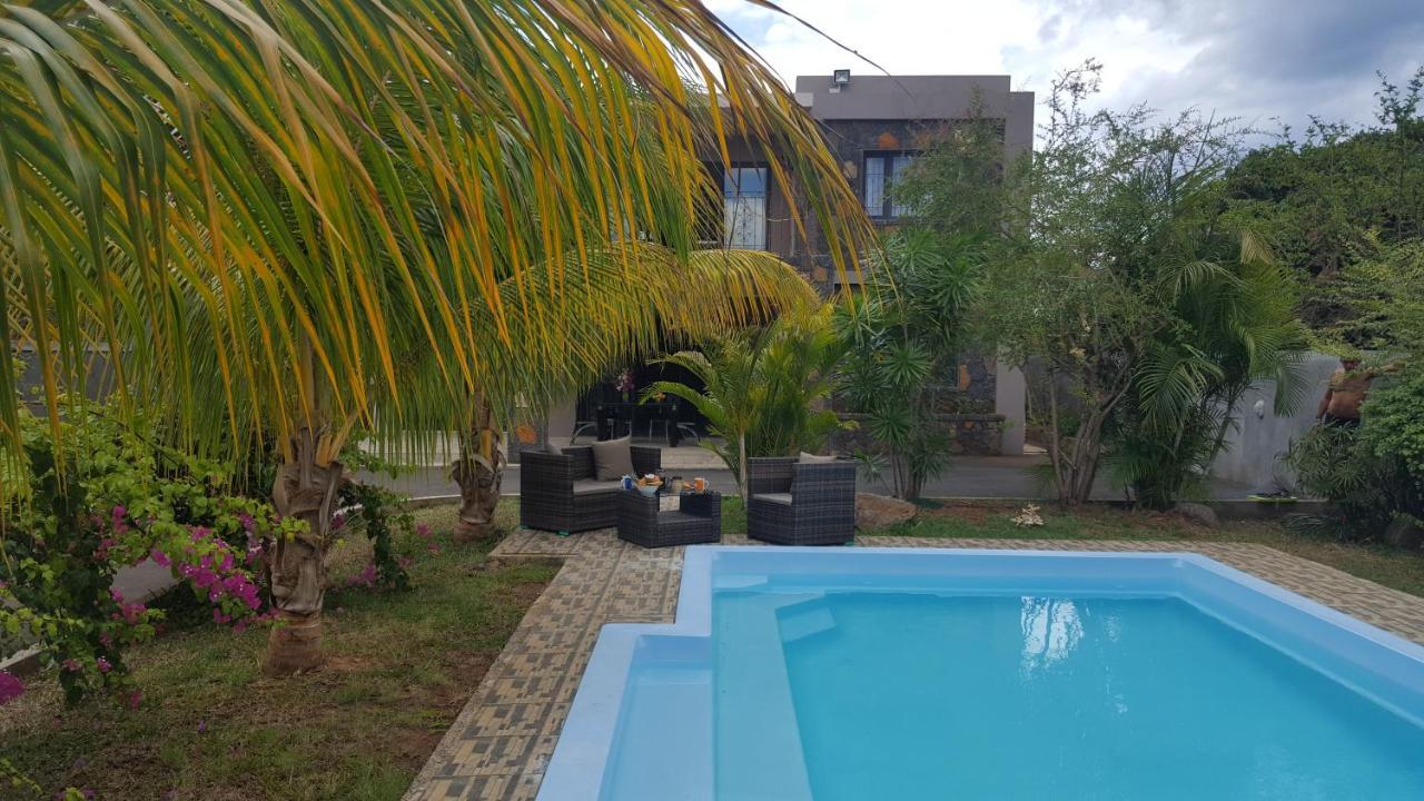 Aux Plaisirs De La Vie Chambre Chez L Habitant Flic-en-Flacq Εξωτερικό φωτογραφία